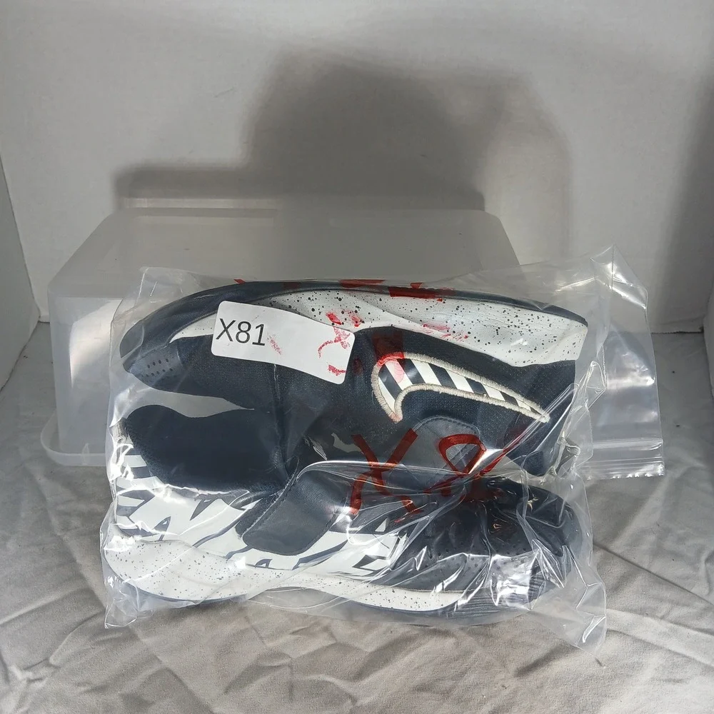 Nike Team Hustle Quick 2 Kids Basketball Shoes Black White‎ BV1135-001 Size 3Y